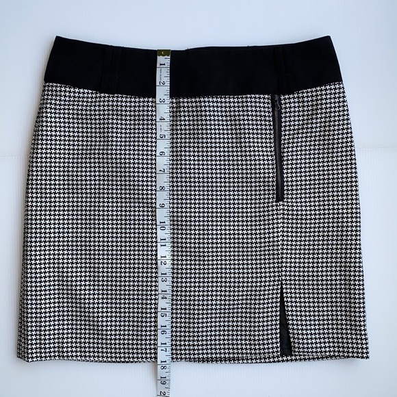 Houndstooth Mini Skirt Front Slit Accent Zipper Black White - Picture 11 of 15